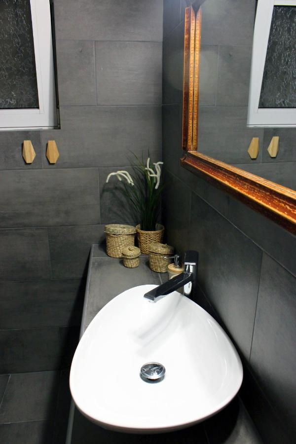 Homel Rocks -Elegant Apt 2Bd -Amazing Garden View Kalambaka Esterno foto