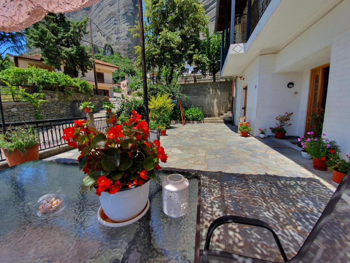 Homel Rocks -Elegant Apt 2Bd -Amazing Garden View Kalambaka Esterno foto